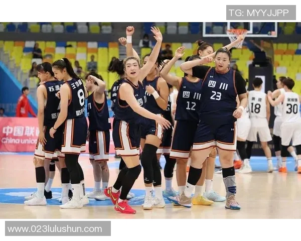 WCBA四川女篮迎战河南队全力争胜展现实力与团队精神