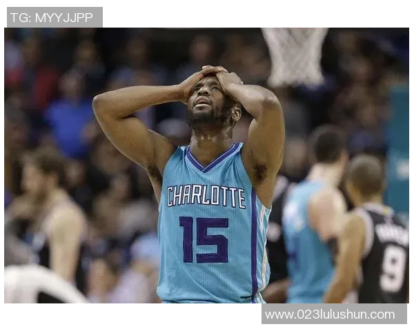 勇士与黄蜂激战正酣2月2日精彩对决引发球迷热议